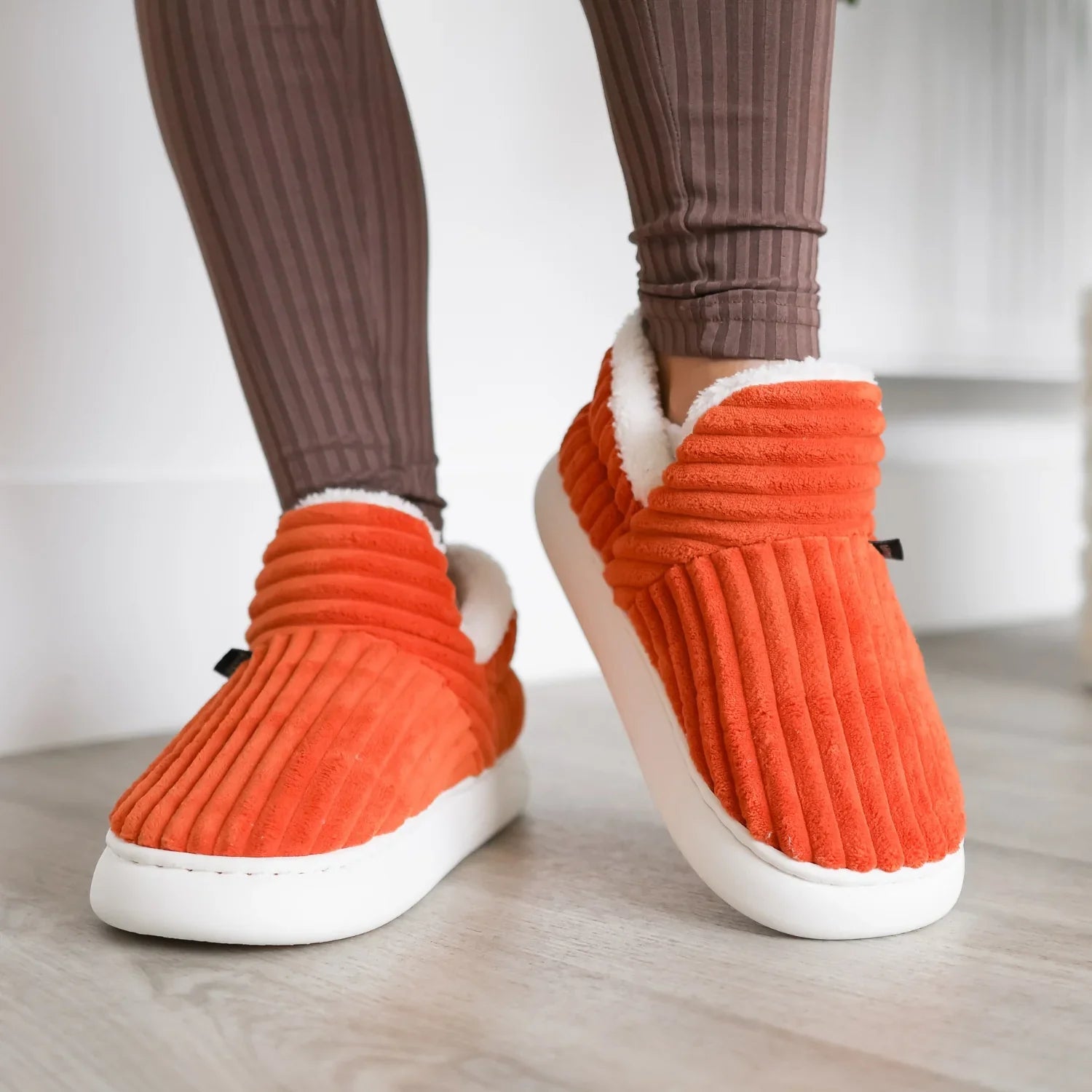 LYERA SLIPPERS™